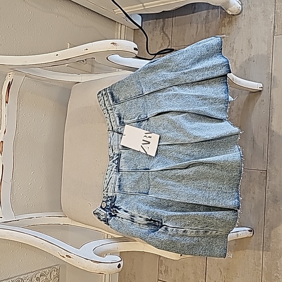 ZARA PLEATED DENIM SKIRT - Picture 10 of 11